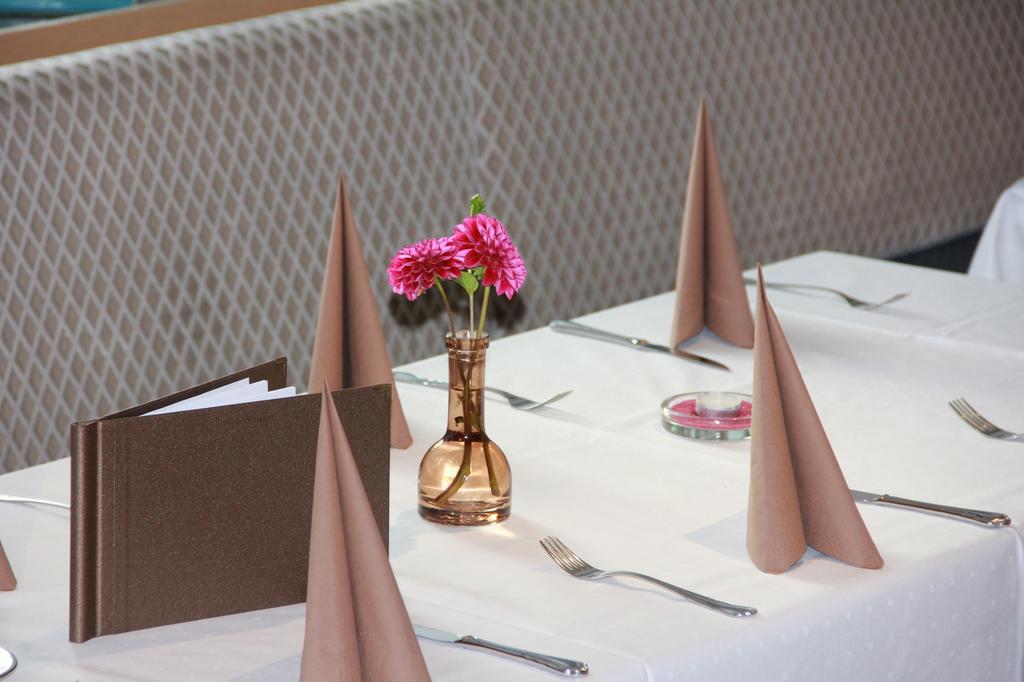 Landhotel St. Florian Sankt Florian am Inn Екстер'єр фото